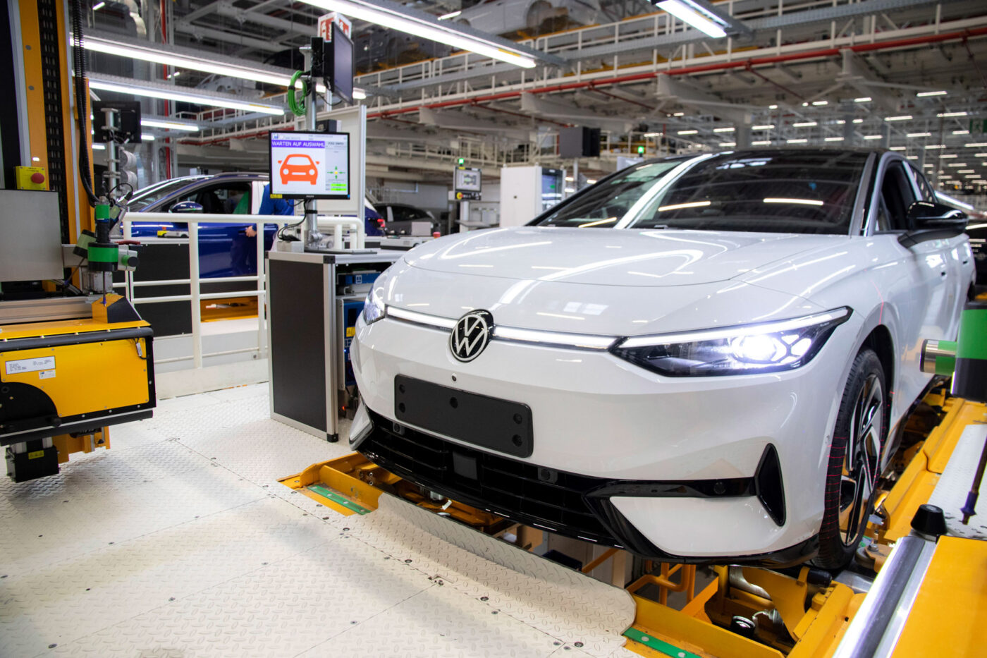 volkswagen-vw-id-7-id7-produktion-emden-2-1400x933-1.jpg