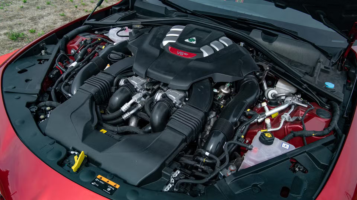 Alfa-Romeo-Sozunu-Tuttu-V6-Motor-Geri-Dondu.png