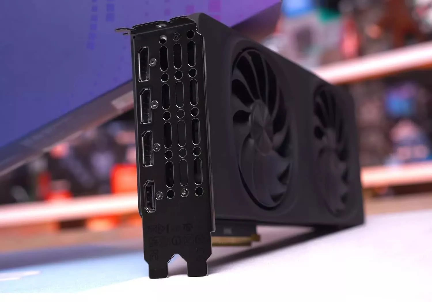 Butce-GPU-Kapismasi-Nvidia-RTX-5050-vs-Intel-Arc-B580.jpg