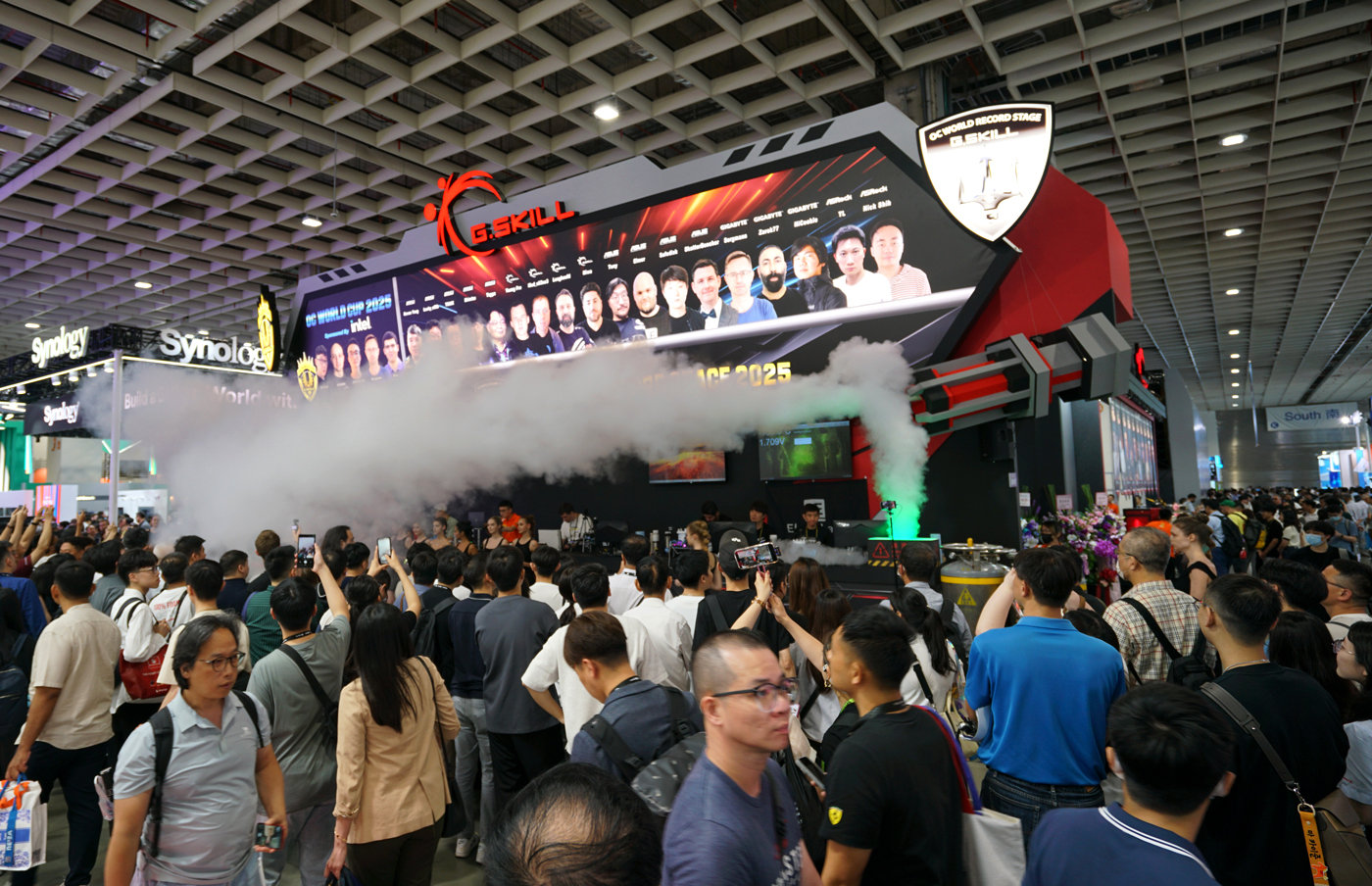 01-oc-world-cup-stage.jpg