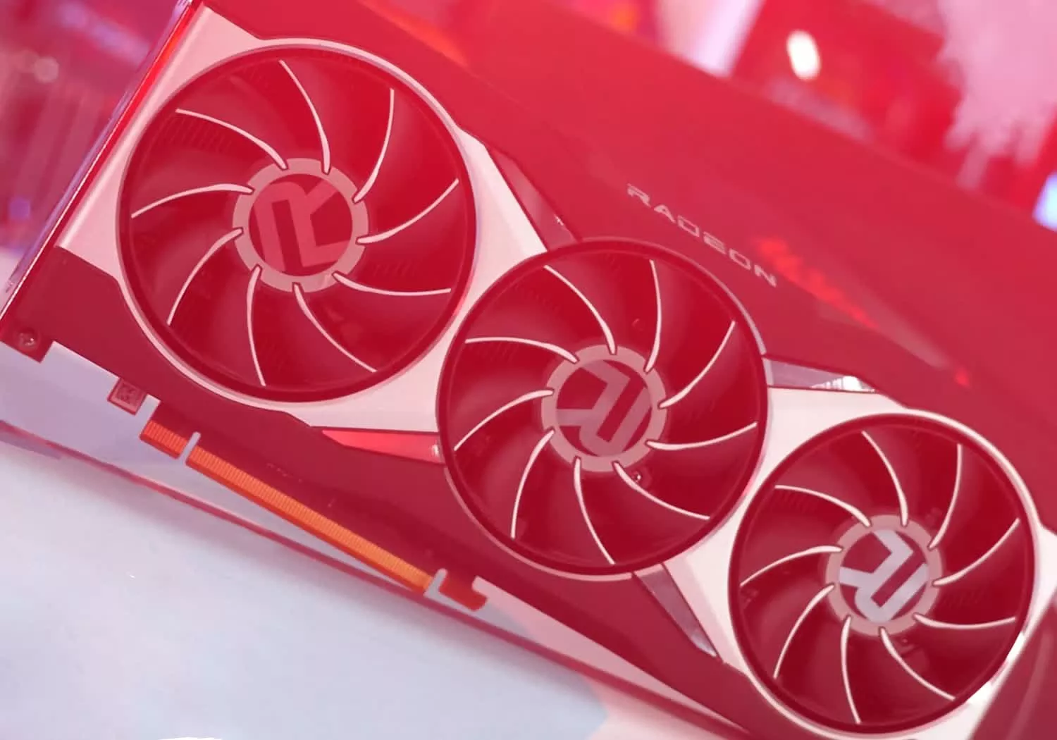 AMD-Radeonda-Bir-Hata-Daha-Yapti.jpg