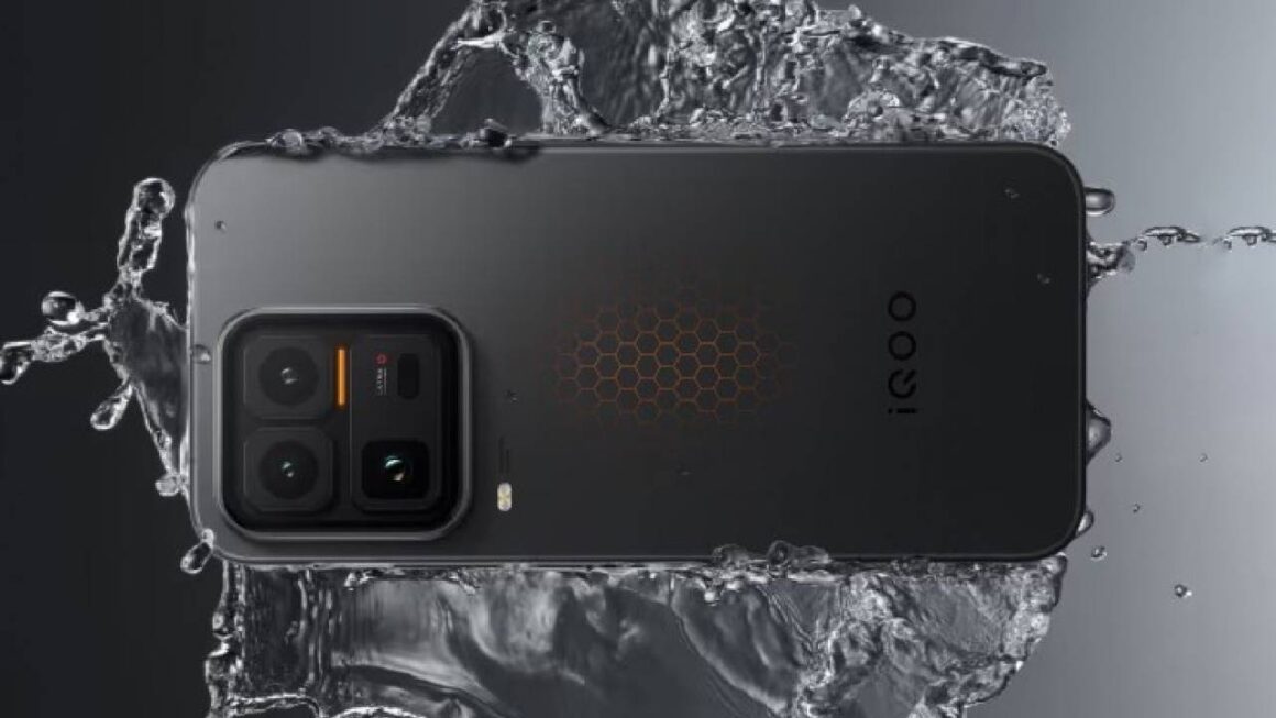 iQOO 15 Ultra 5