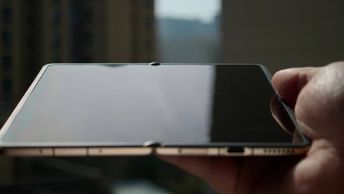 HONOR Magic V6 4