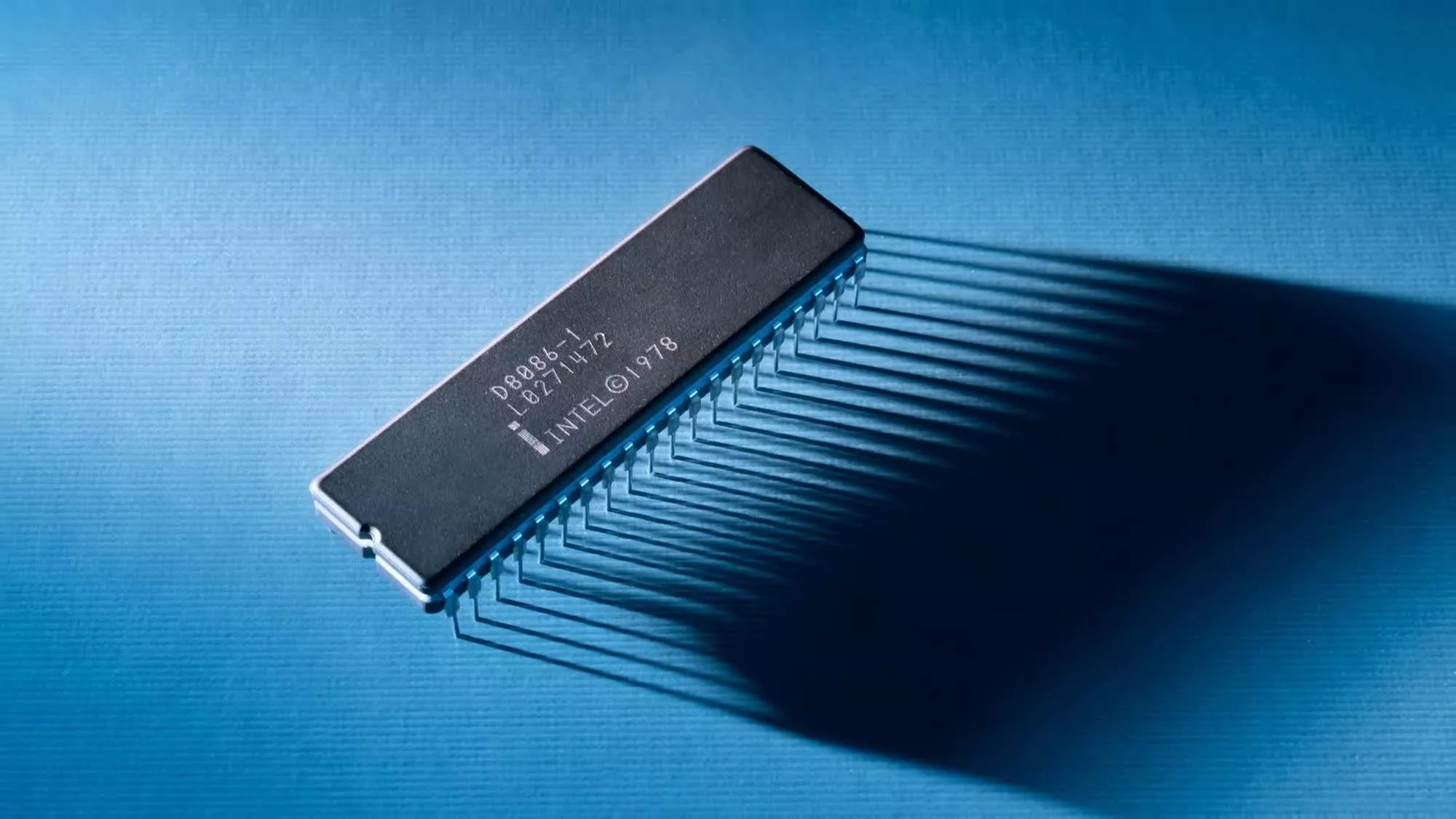 Intel-8086-bugun-48-yasinda-dunyanin-ilk-x86-islemcisi.jpg