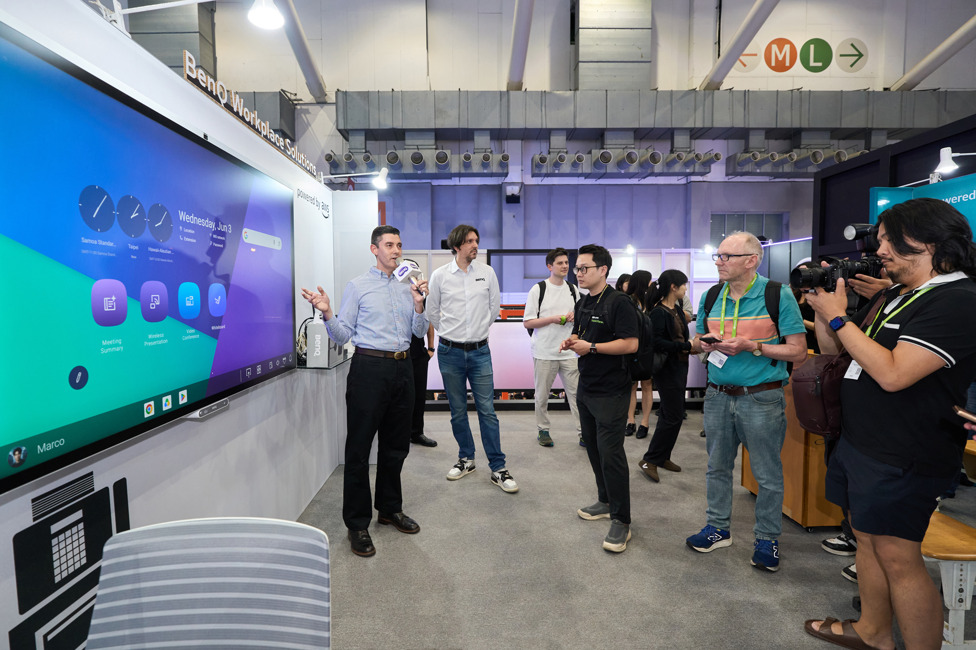 Press-Photo-1-BenQ-Smart-Meeting.jpg