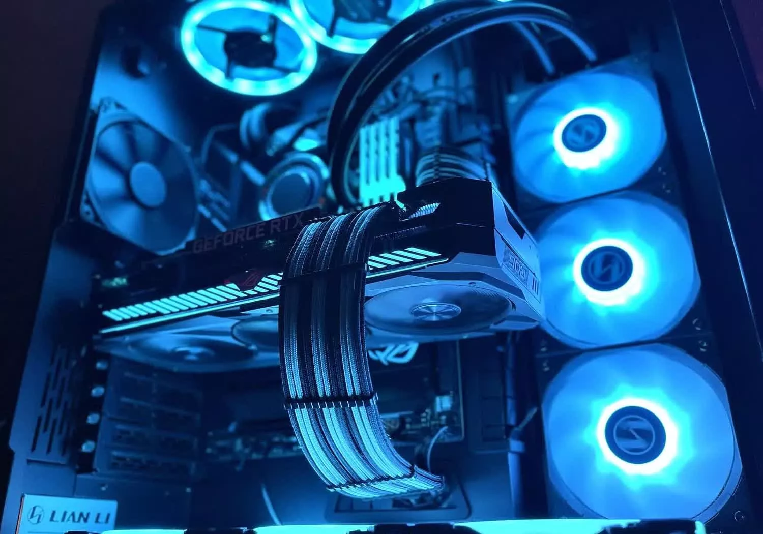 TechSpot-Zorlu-PC-pazarina-dort-akilli-sistem.jpg