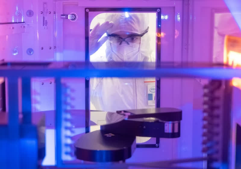 Intelin-sorunlu-18A-sureci-artik-sorunsuz-islIyor.jpg