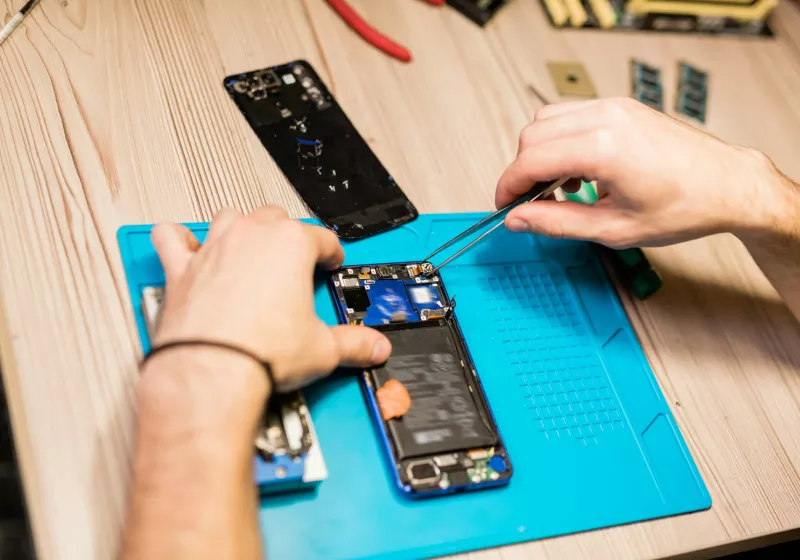 iFixit-ABD-elektronigi-icin-tamir-puani-standardi-gelistiriyor.jpg