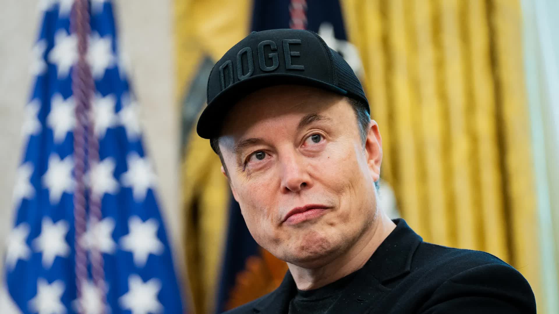 Elon-Muskin-ucreti-Tesla-calisanlarini-katladi.jpg