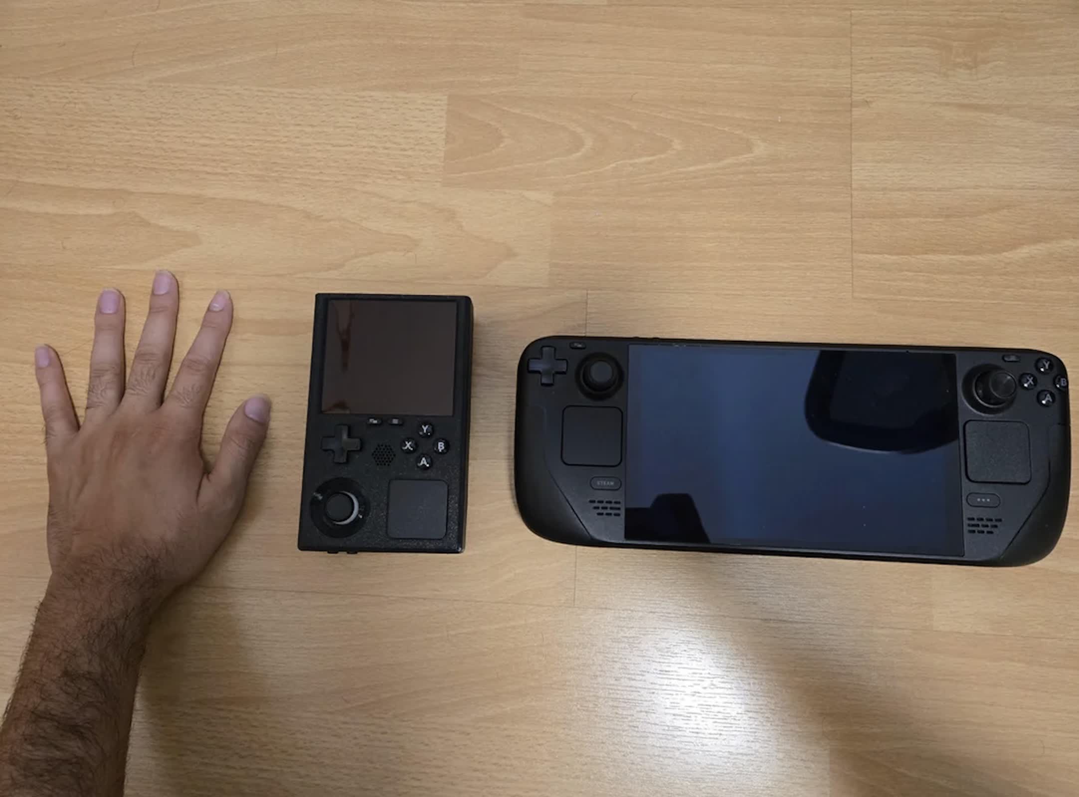 Modder-Steam-Decki-Game-Boy-boyutuna-indirdi.jpg