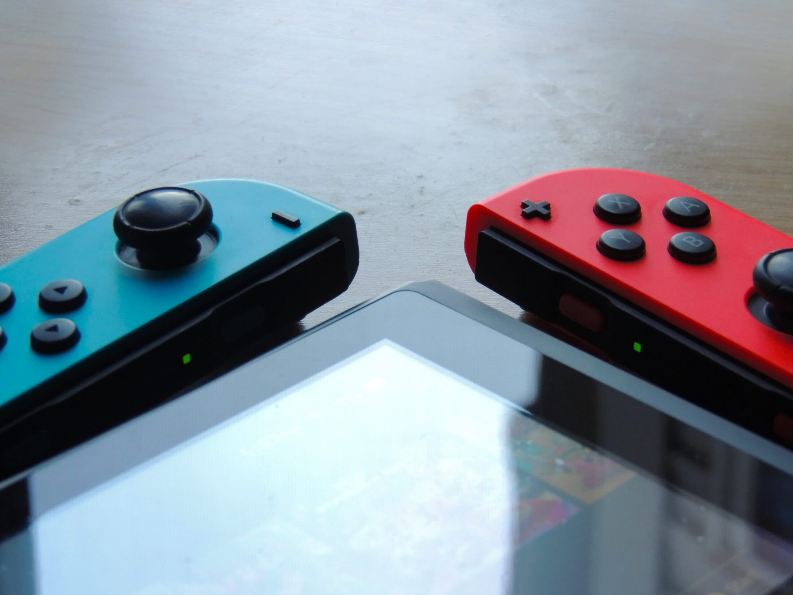 Switch-2-ilk-yilinda-23-milyonu-asti-scaled.jpg