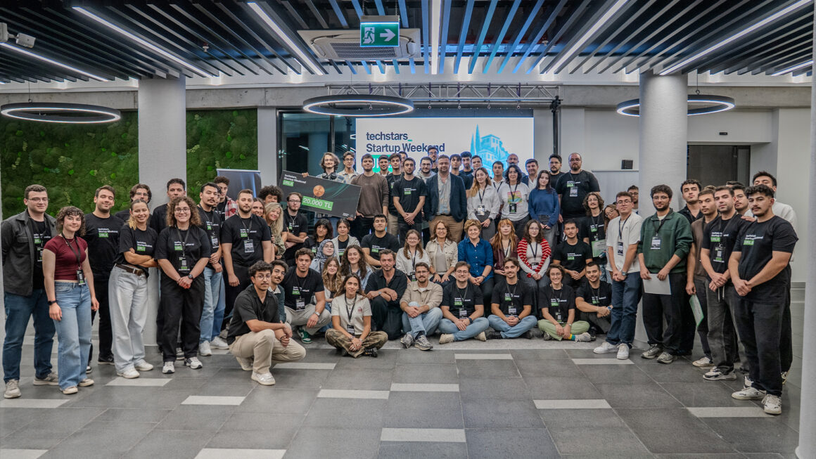 Techstars Startup Weekend Urla katılımcıları