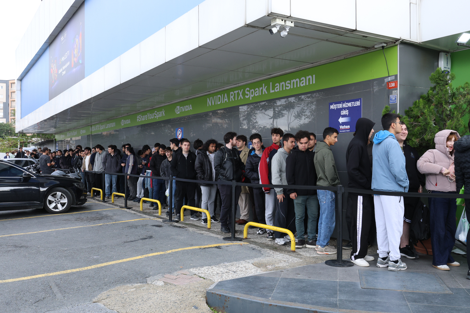 Vatan Topkapı önündeki lansman sırası