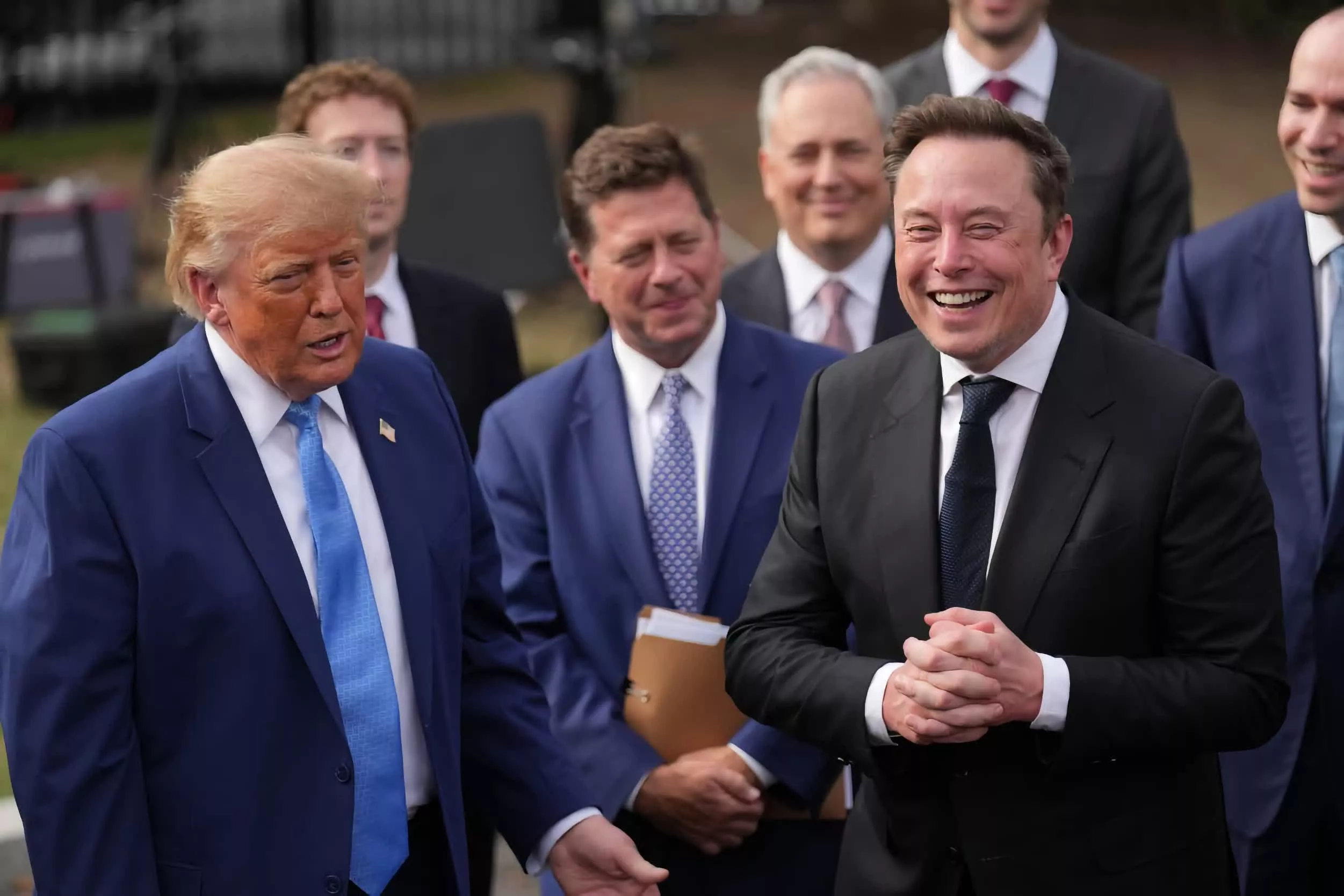 Musk-Trump-super-zeka-diyor-SpaceXAI-SpaceXSI-oluyor.jpg