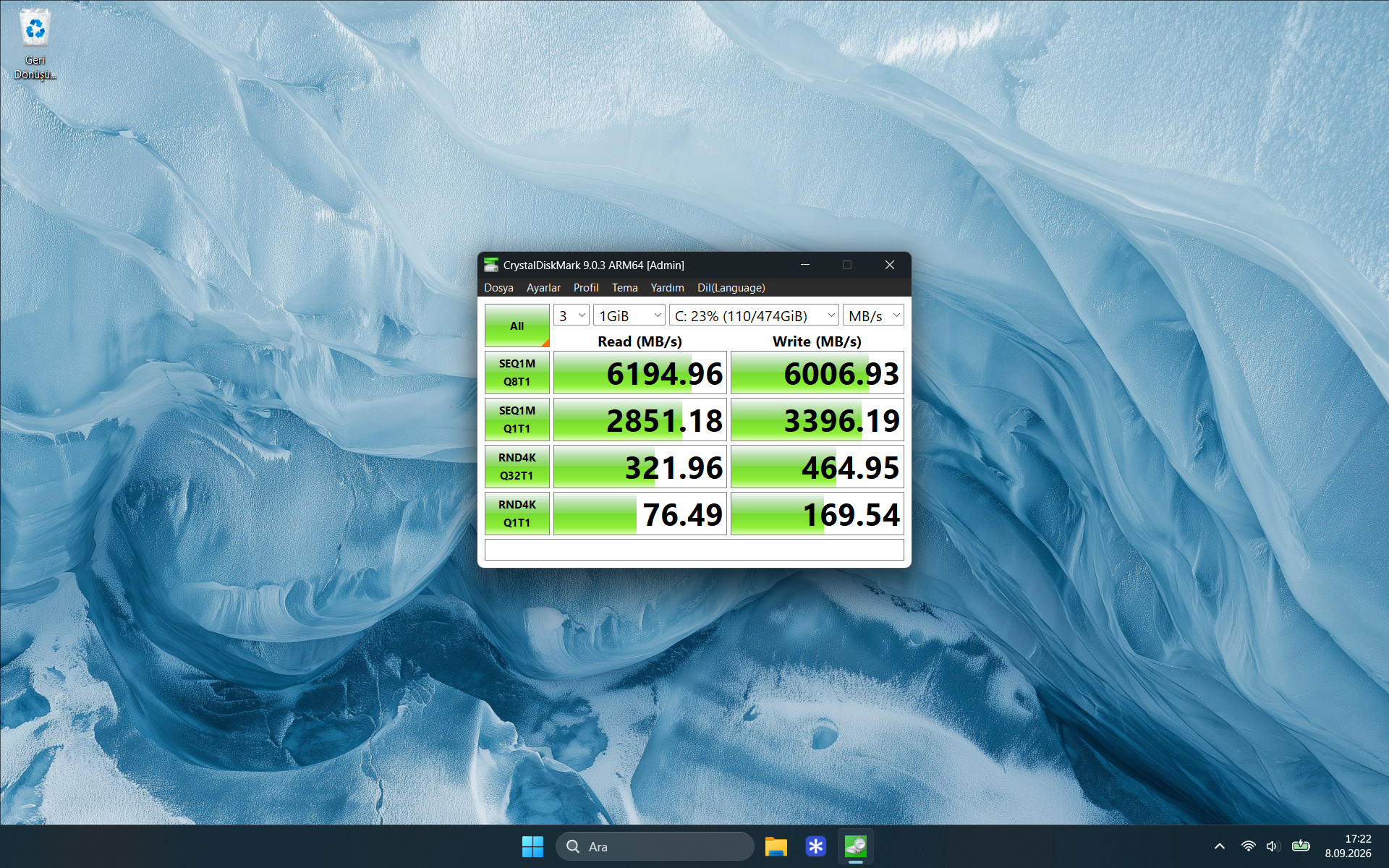 CrystalDiskMark'ta SSD'nin 6194 MB/sn sıralı okuma ve 6006 MB/sn sıralı yazma sonucu