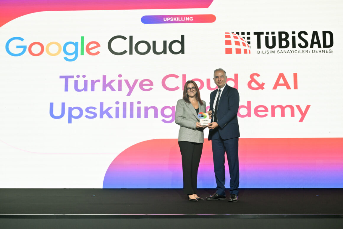 Google Cloud Türkiye Ülke Müdürü Önder Güler ve TÜBİSAD Başkan Yardımcısı Meltem Bağdatlı