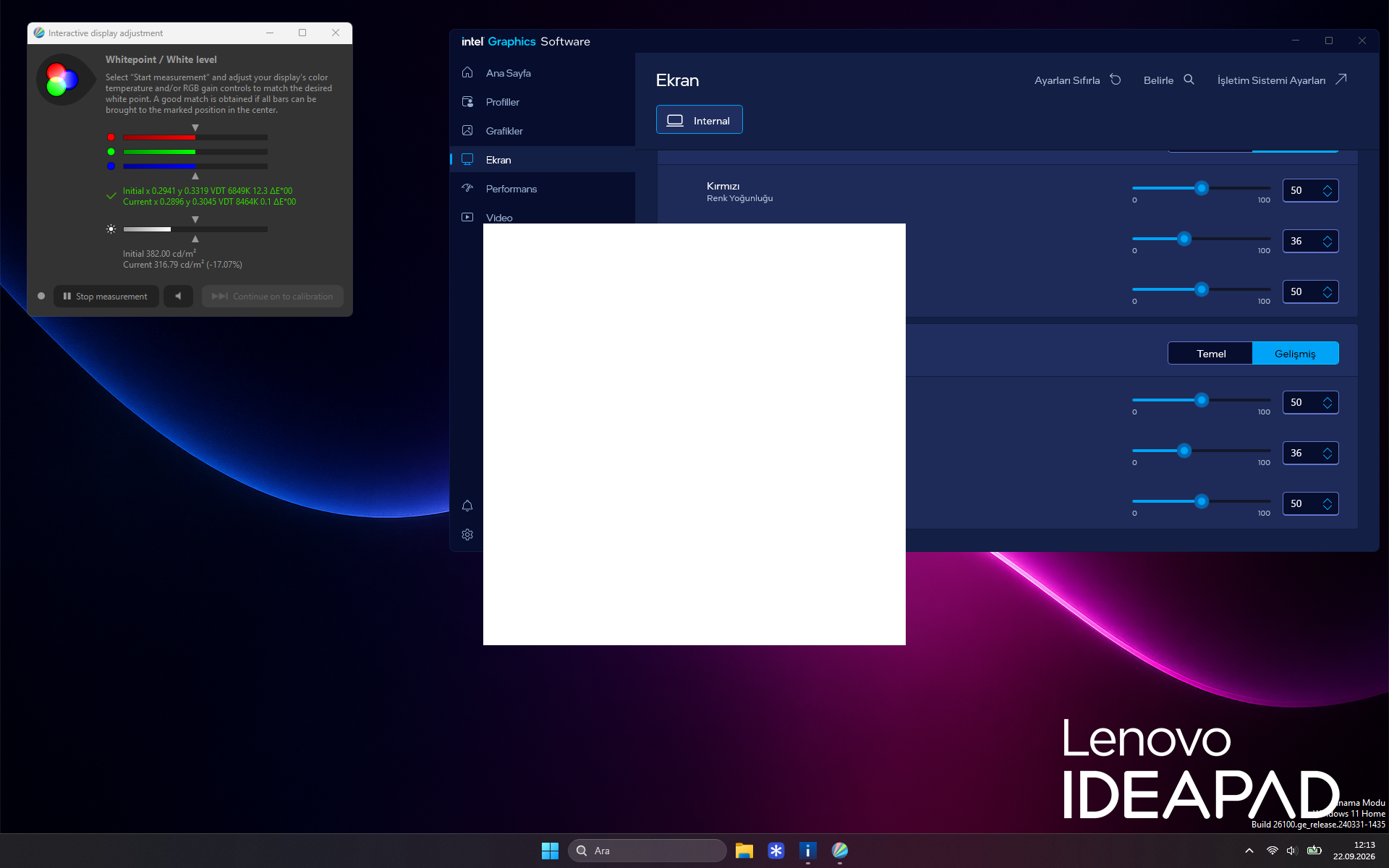 DisplayCAL beyaz noktası ayarında 382 nit başlangıç ve 316,79 nit güncel parlaklık, Intel Graphics Software'de yeşil değerleri 36